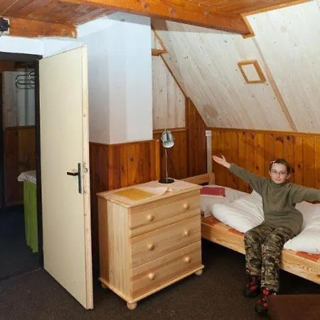 Bungalovy Pri Spojar بيت خشبي