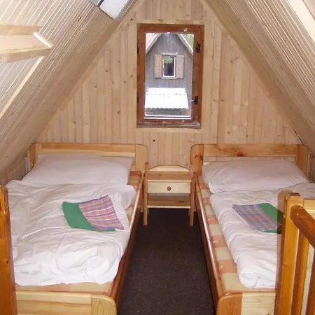 Bungalovy Pri Spojar بيت خشبي Žiar