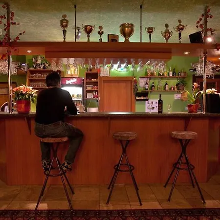 Bungalovy Pri Spojar *